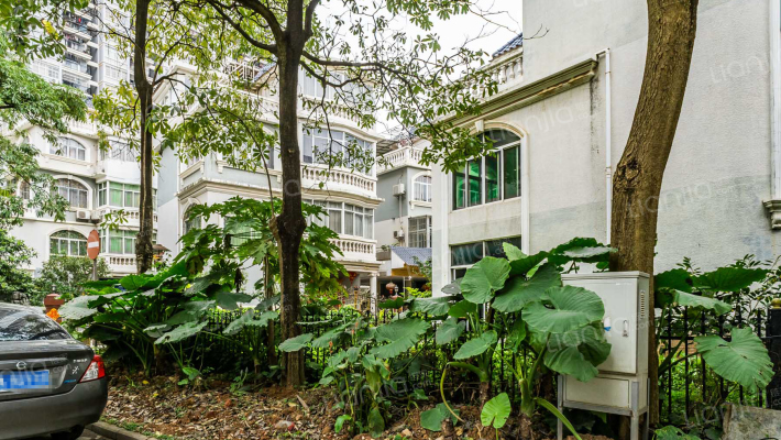 玫瑰园住宅楼外景图