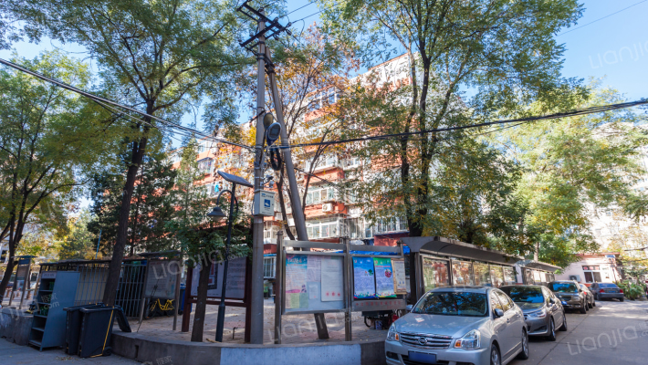 东幸福街外景图