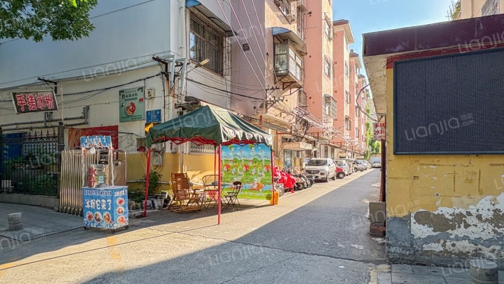 地税局家属楼(团结路29号)外景图