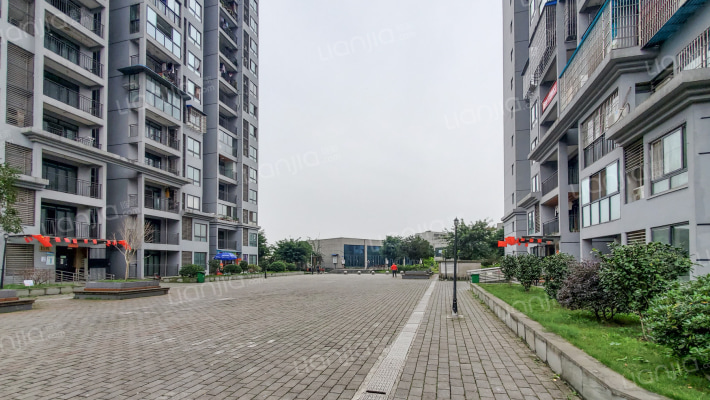 东本依山郡外景图