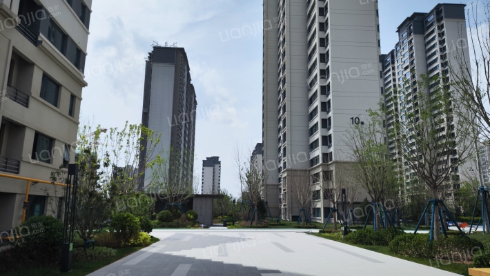 万科城山望外景图