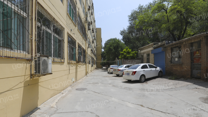 电建宿舍外景图