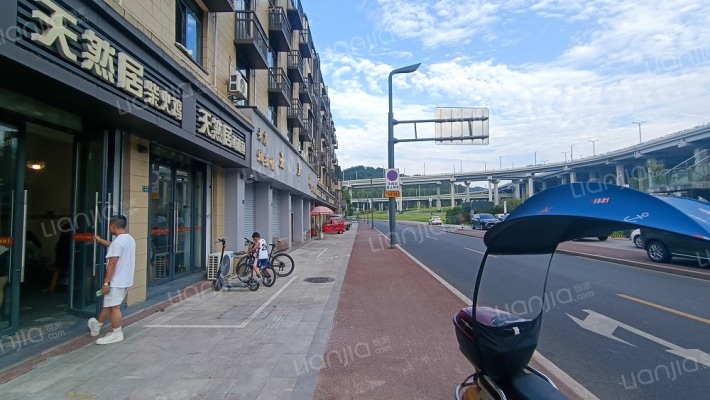 阳光南路110号外景图