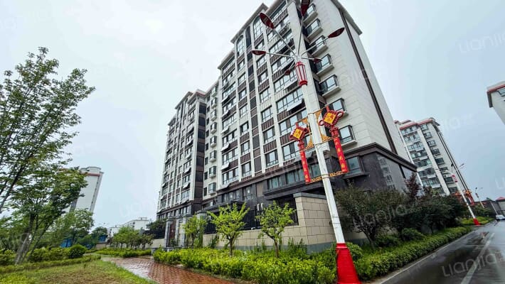 水岸花园外景图