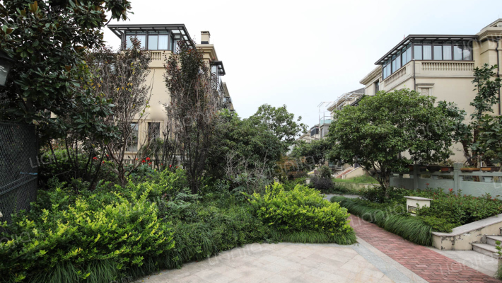 桃花源山庄外景图