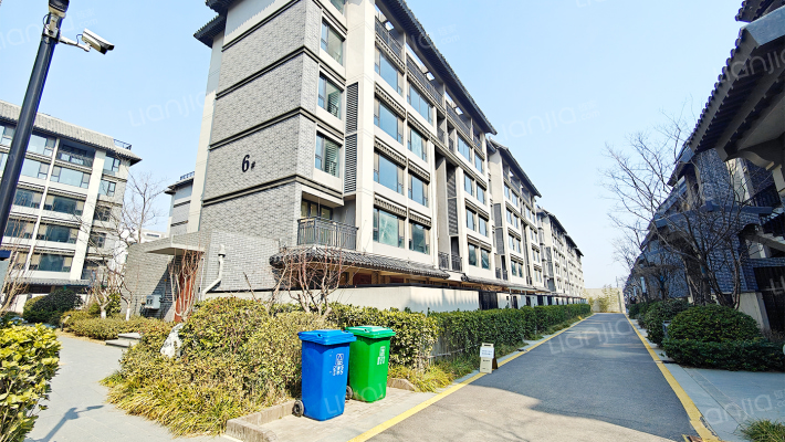 绿地·溪山境外景图