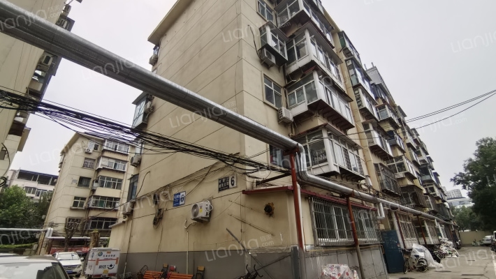 市第二建筑公司宿舍外景图