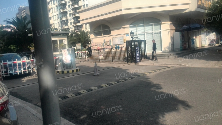 绿城桃李春风外景图