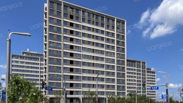 明月听蘭外景图