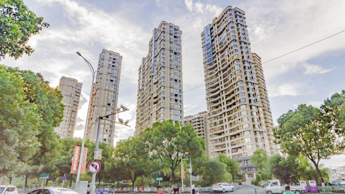 铂晶嘉园外景图