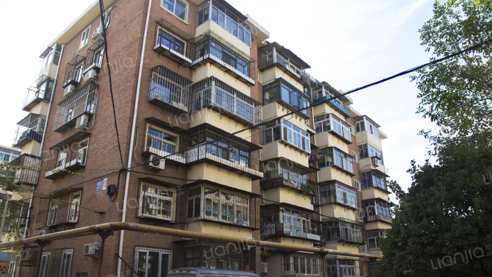 临潼西里外景图