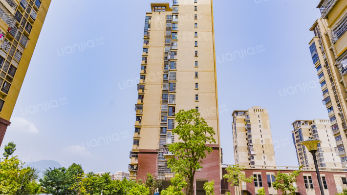 龙峰花园外景图