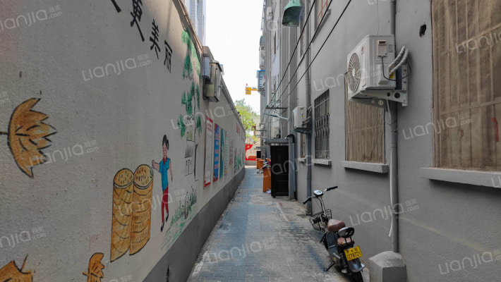 国际服装厂家属院外景图