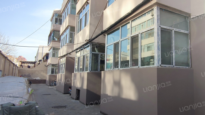 建设局宿舍外景图