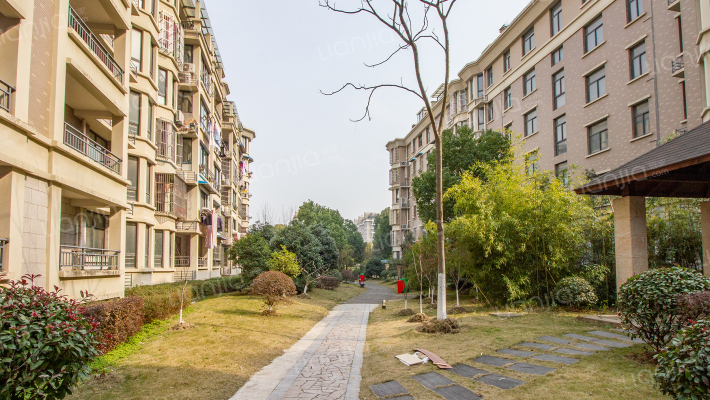 长江金源豪庭外景图