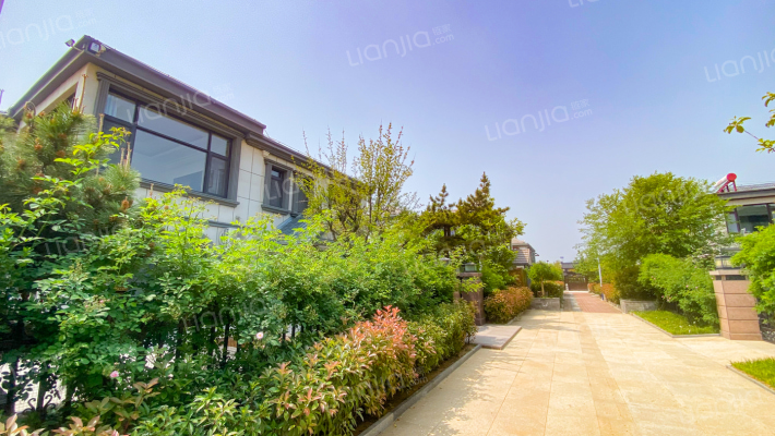 宝龙空中别墅外景图