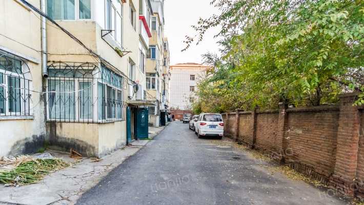 煤田家属楼外景图