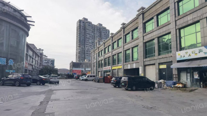 国际服装城A区外景图