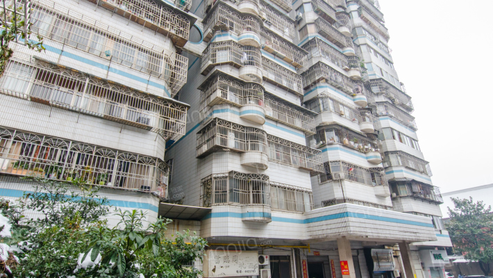 富华大厦外景图