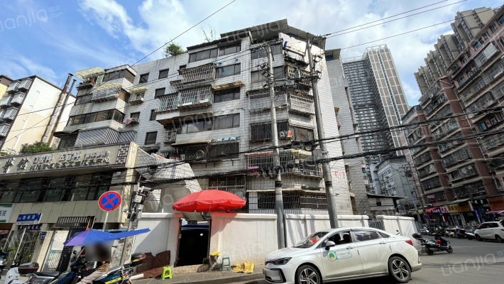 狮峰路82号外景图