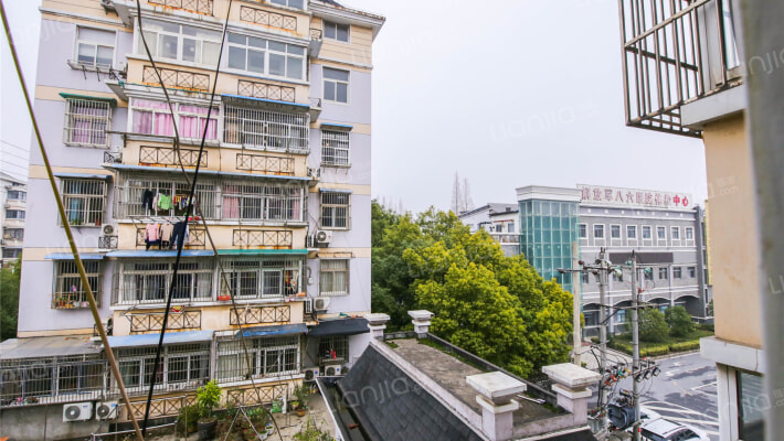 香樟苑小区外景图