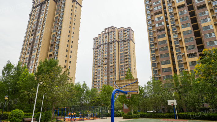 柳湖佳苑西院外景图