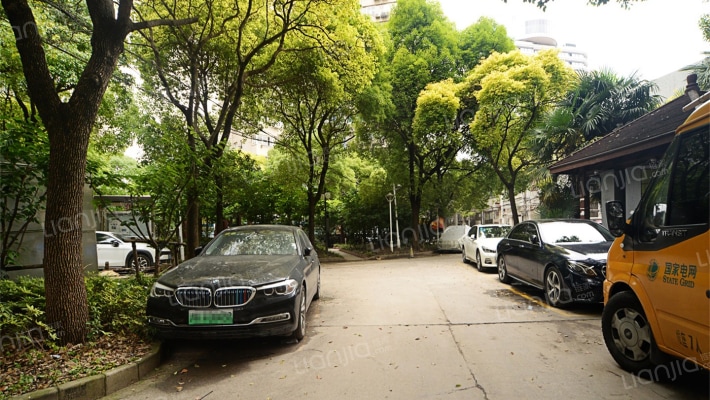 阳二小区外景图