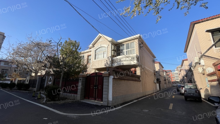 新世纪住宅小区外景图