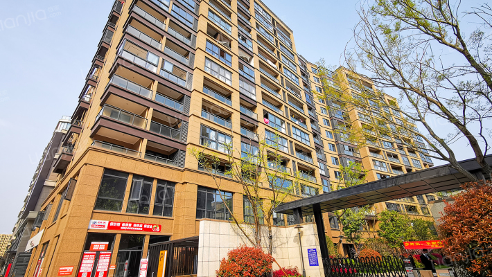 七彩小镇外景图