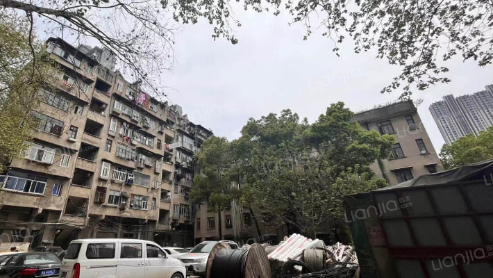 五交化宿舍外景图