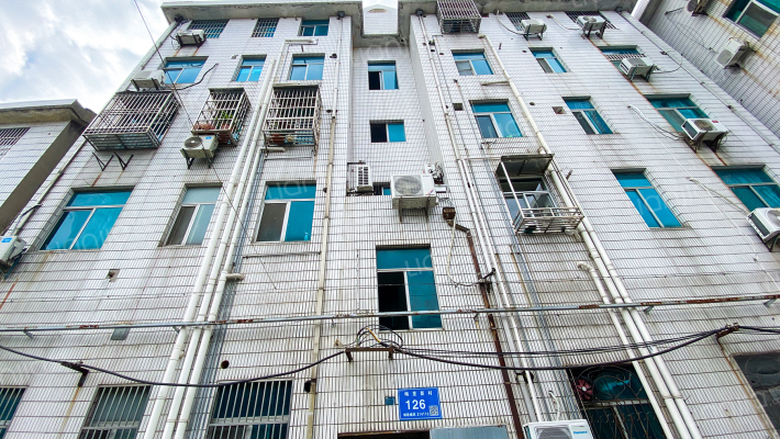 梅里新村外景图