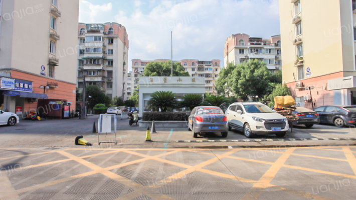 汪董小区外景图