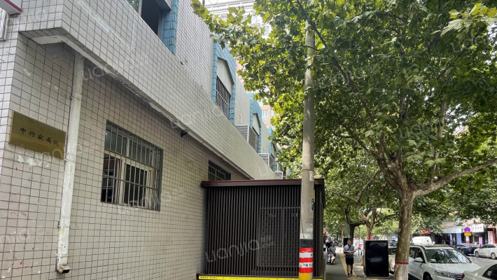 中行家属院外景图