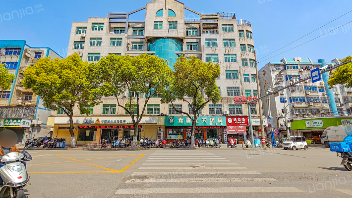 解放西路外景图