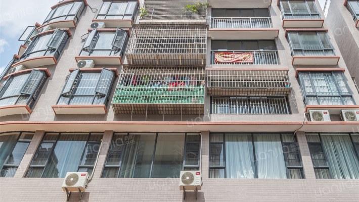 秋鸿路20号外景图