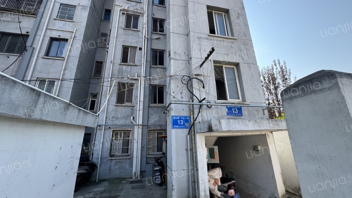 绮山路190弄外景图