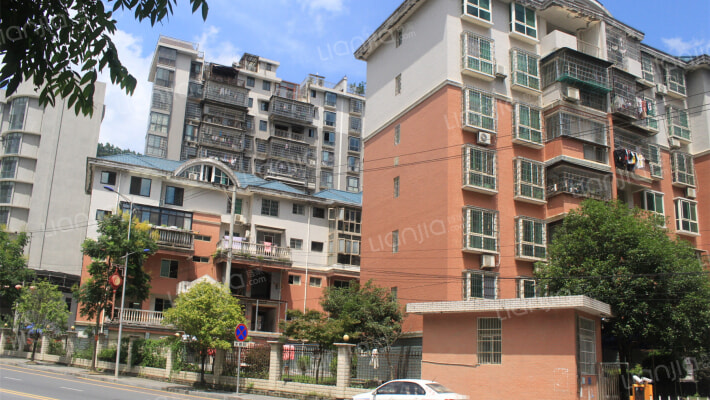 吉首市卫生局宿舍外景图