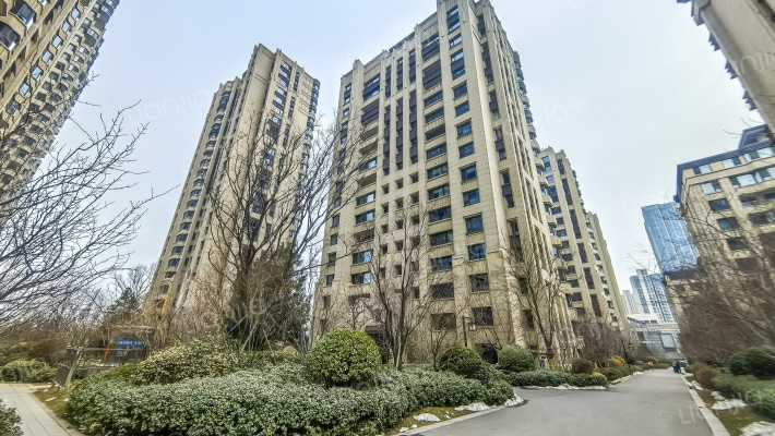 荣盛华府C区外景图