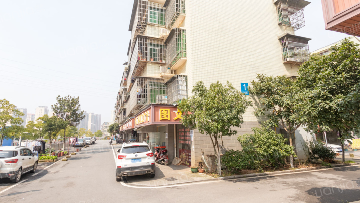 青山小区东区外景图