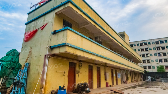 德傅塑料厂外景图