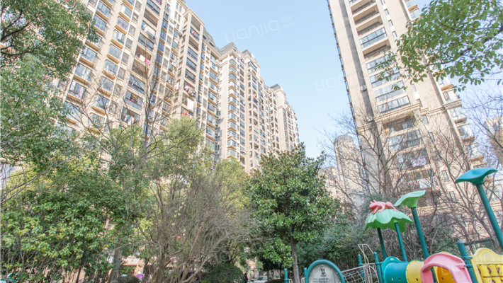 绿地一期卡莎公馆外景图