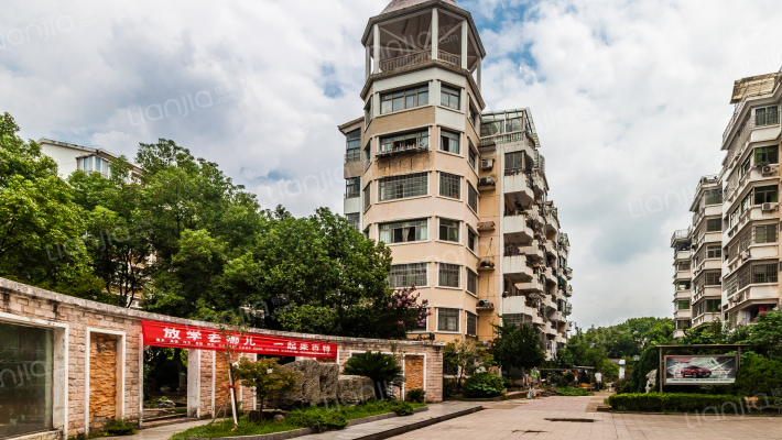 江南人家外景图