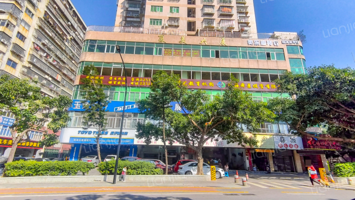 夏美大厦外景图