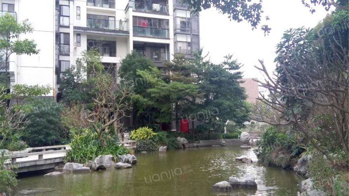 云山诗意外景图