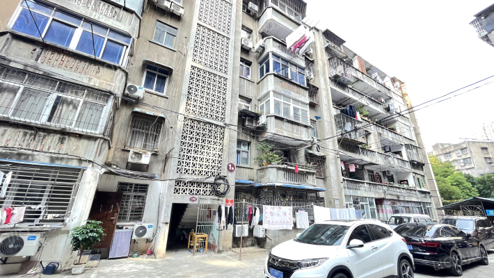 焦家台工行家属院外景图