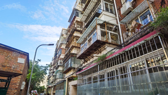 唐家口南里外景图