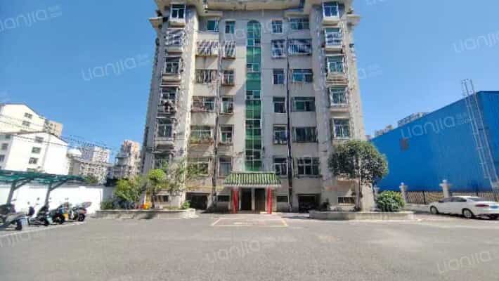 邮政支局家属院外景图