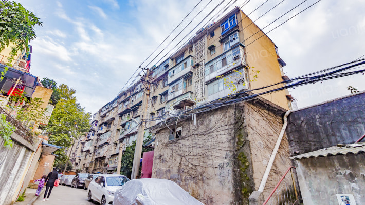 何家垅工人村外景图