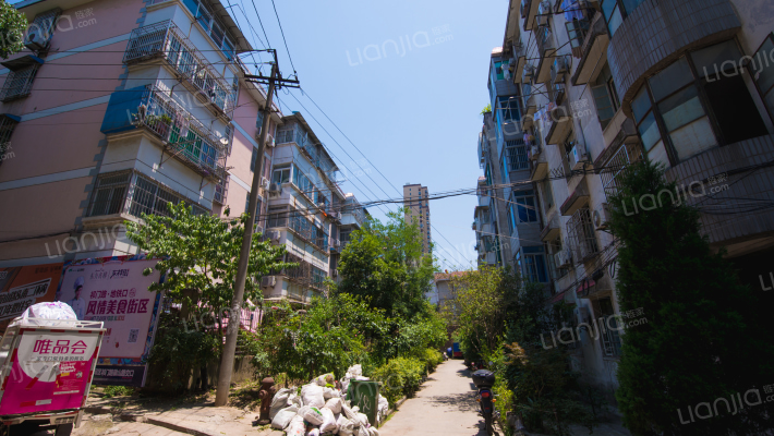 华太小区外景图