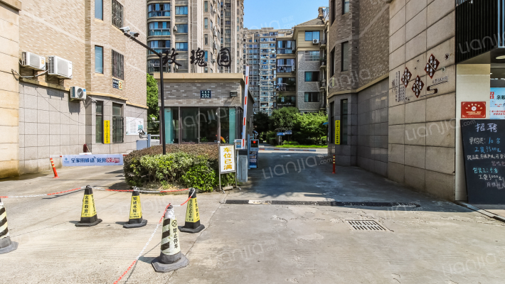 隆溪玫瑰园外景图